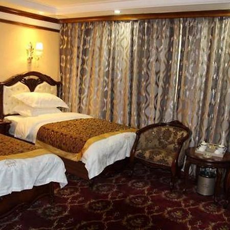 Nurlan Hotel Кашгар Екстер'єр фото