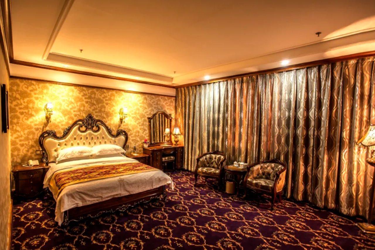 Nurlan Hotel Кашгар Екстер'єр фото
