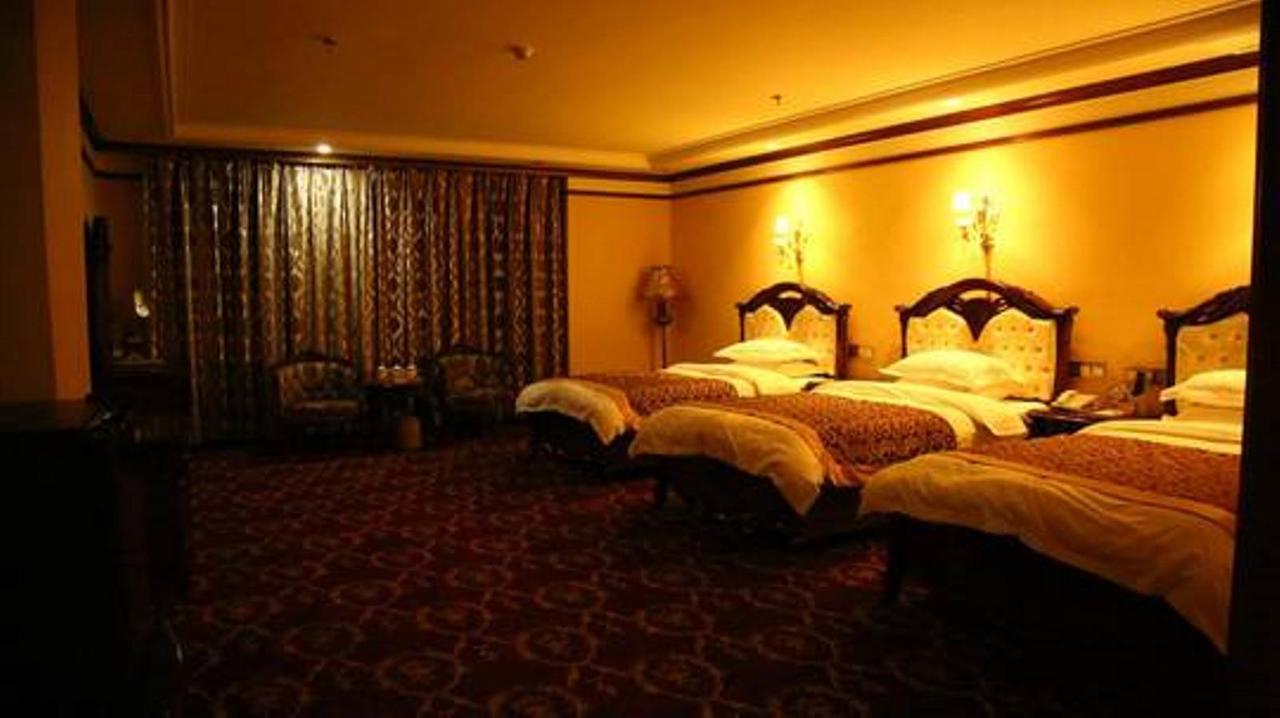 Nurlan Hotel Кашгар Екстер'єр фото