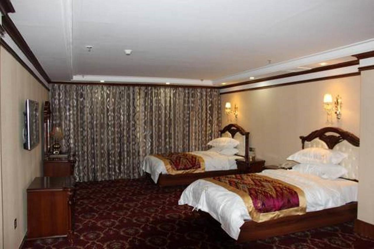 Nurlan Hotel Кашгар Екстер'єр фото