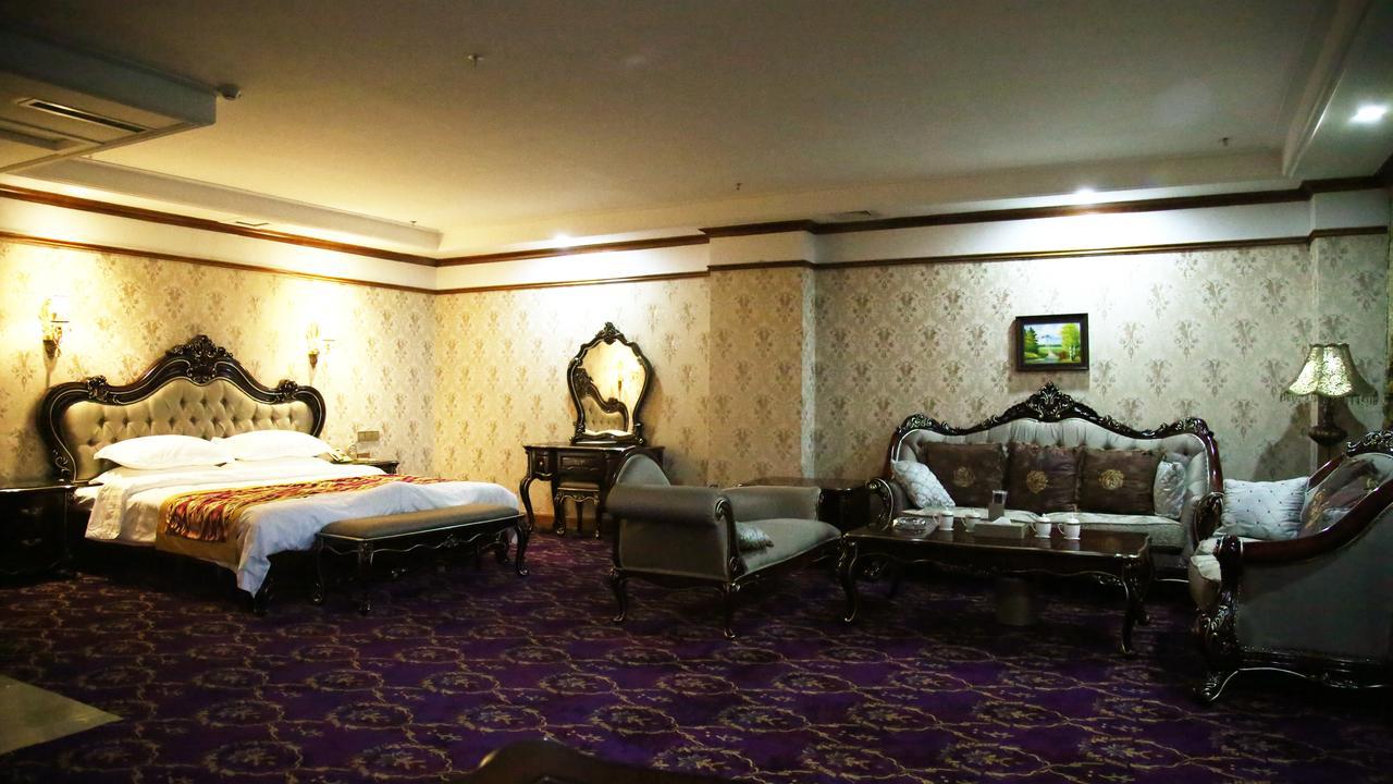 Nurlan Hotel Кашгар Екстер'єр фото