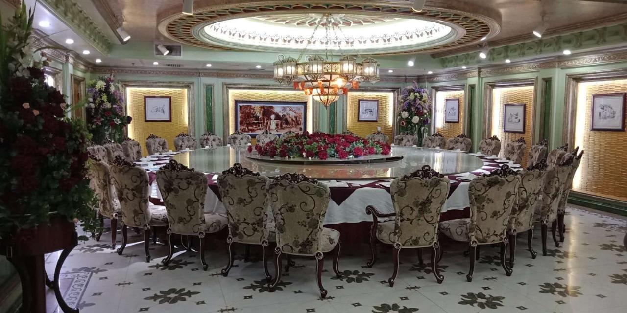 Nurlan Hotel Кашгар Екстер'єр фото