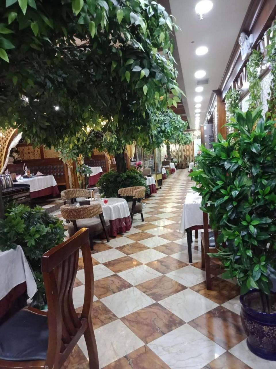 Nurlan Hotel Кашгар Екстер'єр фото